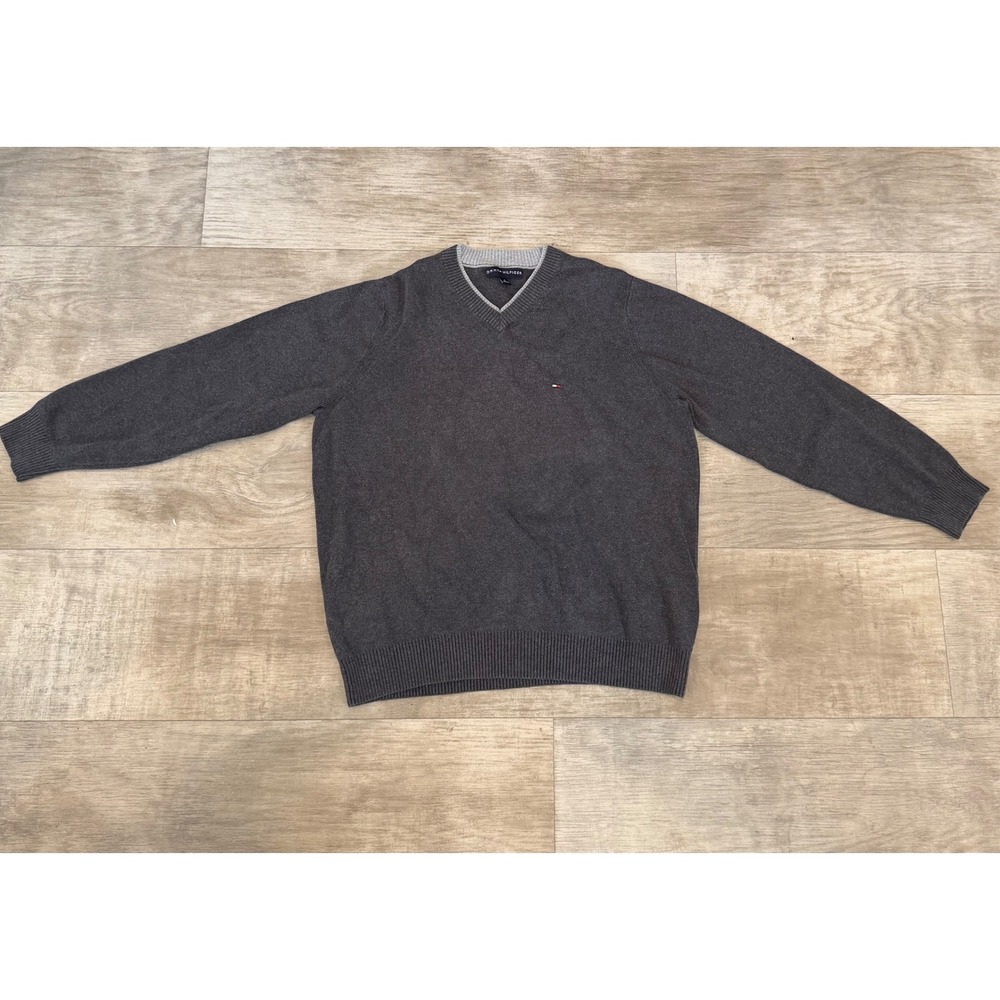 Tommy Hilfiger Mens V-Neck Sweater Charcoal Gray Knit Size M Flag Logo - Picture 2 of 7
